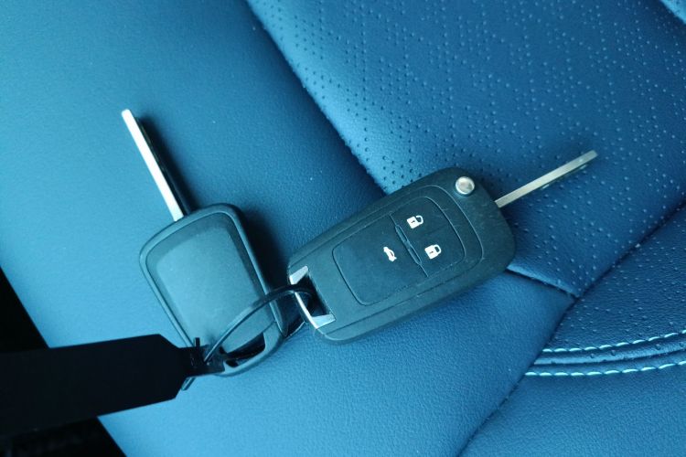 雪佛兰 科鲁泽 2024款 1.5L 双离合悦享版中控内饰7001