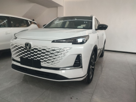 长安CS55PLUS PHEV 2025款 智慧新蓝鲸 125km 战舰版