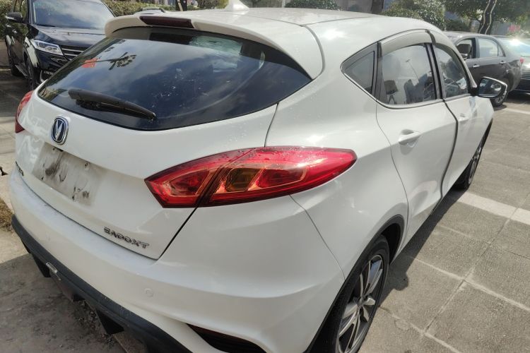 长安 逸动 2016款 XT 1.6L 自动俊酷型车身外观7