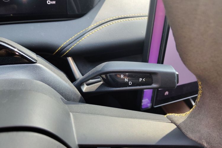 小米汽车 小米SU7 Ultra 2025款 Ultra中控内饰18