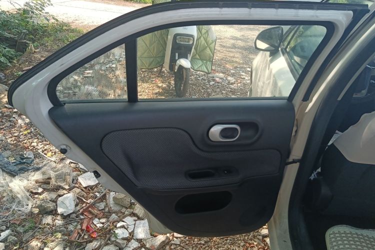 名爵3 2014款 1.3L 手动舒适版中控内饰7008