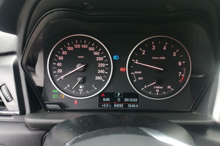 宝马2系旅行车 2016款 218i 时尚型中控内饰14