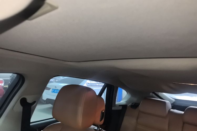 宝马X6 2013款 xDrive35i中控内饰22