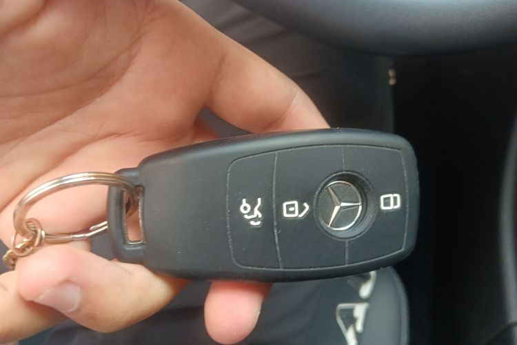 奔驰C级 2021款 C 260 星耀臻藏版中控内饰7001