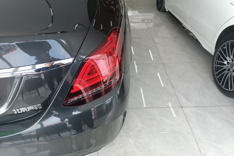 奔驰C级 2021款 C 260 L 运动星耀臻藏版车身外观9