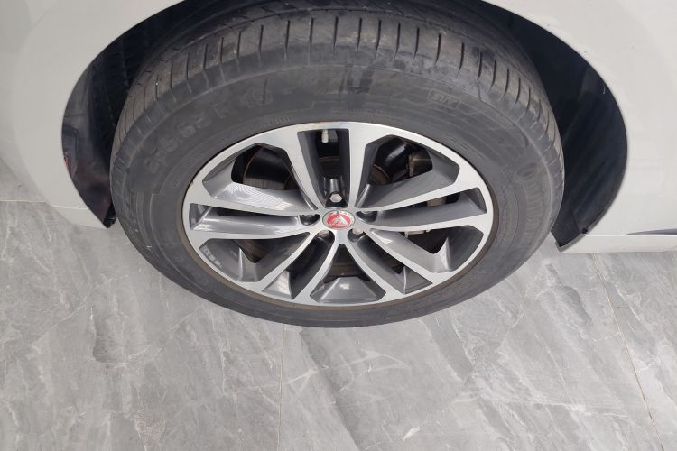 捷豹F-PACE 2016款 3.0 SC 四驱R-Sport运动版车身外观6007