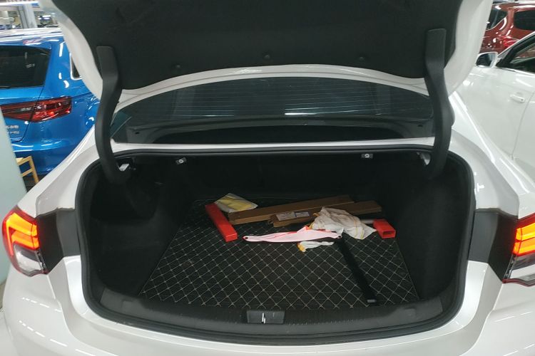 别克 君威 2023款 552T 智享型局部细节23