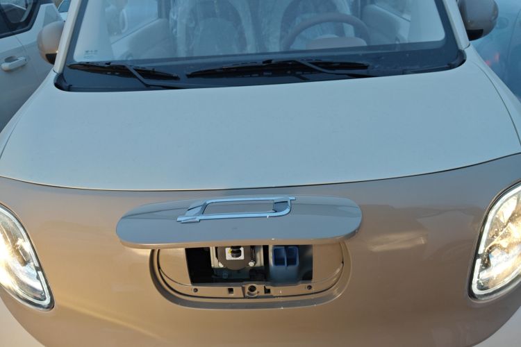 奔腾小马 2026款 222km 萌趣马 Plus机舱底盘24