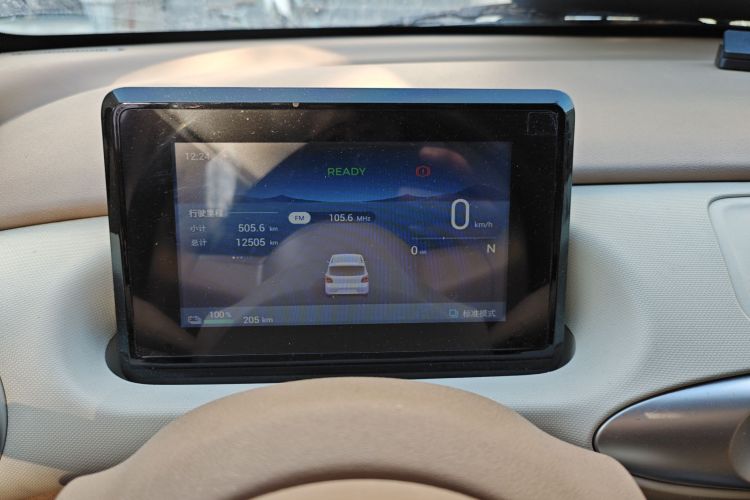 五菱汽车 宏光MINIEV 2025款 四门版 进阶款中控内饰14