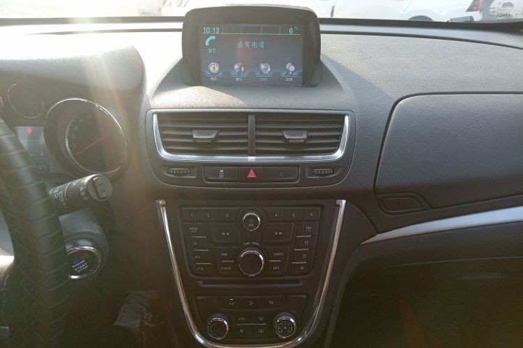 别克 昂科拉 2015款 1.4T 自动两驱都市精英型中控内饰16