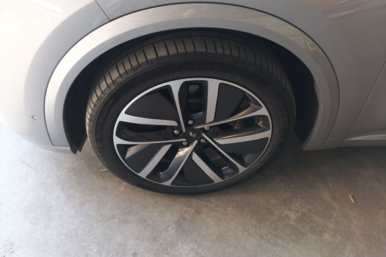 理想汽车 理想L9 2022款 Max车身外观6003