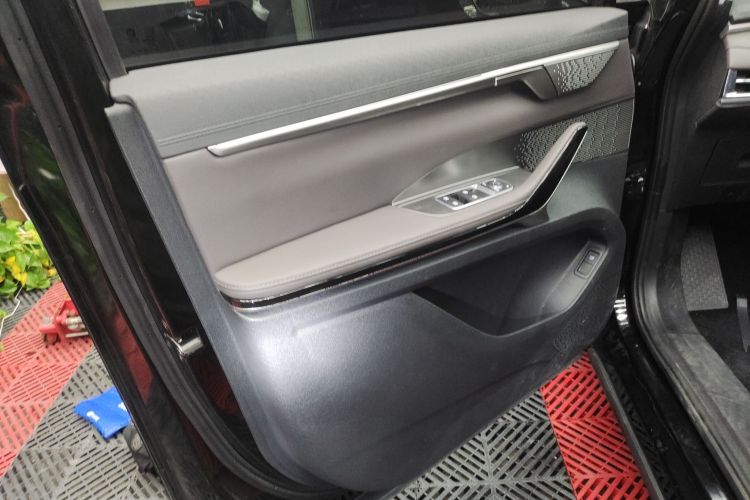 上汽大通MAXUS 大家7 2024款 超混 超长续航版 臻享版中控内饰7005