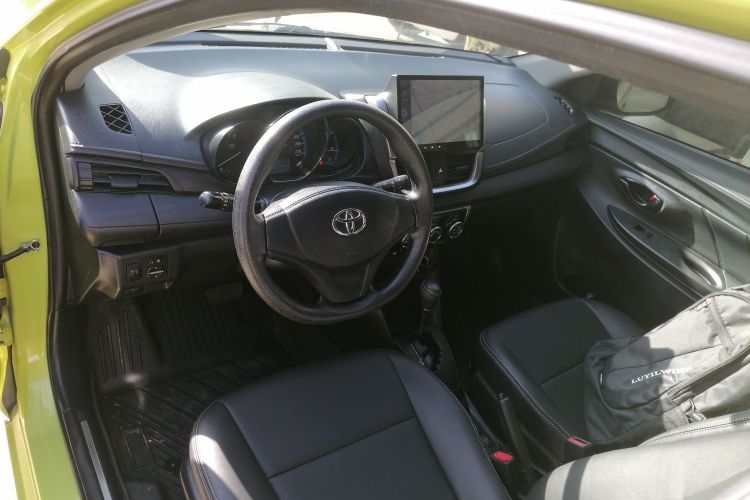 丰田 YARiS L 致炫 2016款 改款 1.5E CVT魅动版中控内饰7002