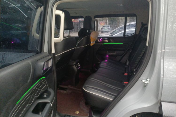 坦克300 2023款 越野版 2.0T 征服者中控内饰7004