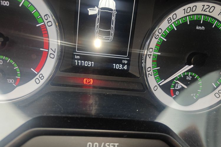 斯柯达 明锐 2018款 旅行车 TSI230 DSG豪华版中控内饰15