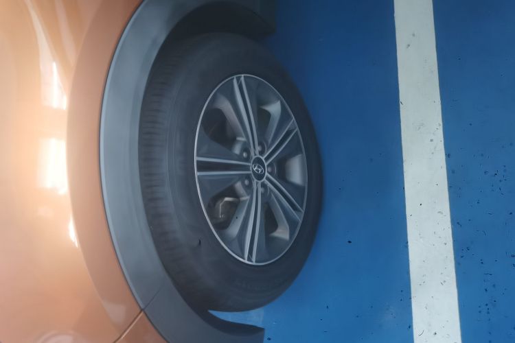 北京现代ix25 2015款 1.6L 自动两驱智能型GLS车身外观6007