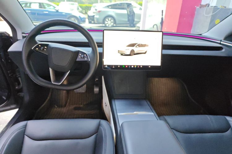 特斯拉 Model 3 2023款 长续航全轮驱动版中控内饰12