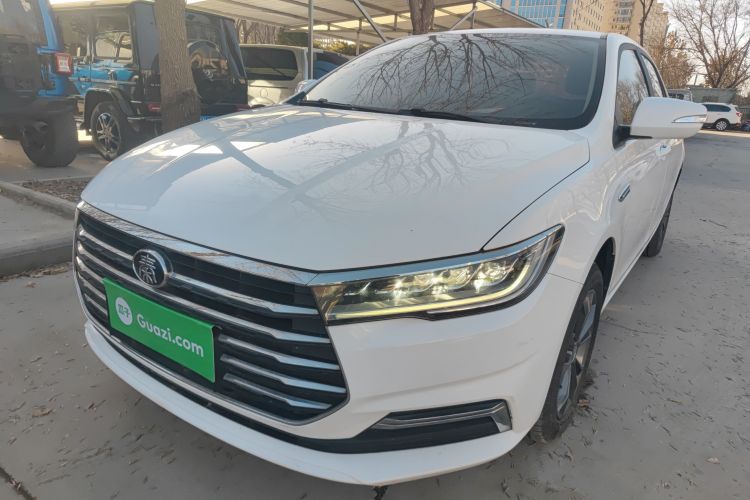 比亚迪 秦 2019款 1.5L 自动豪华型车身外观1