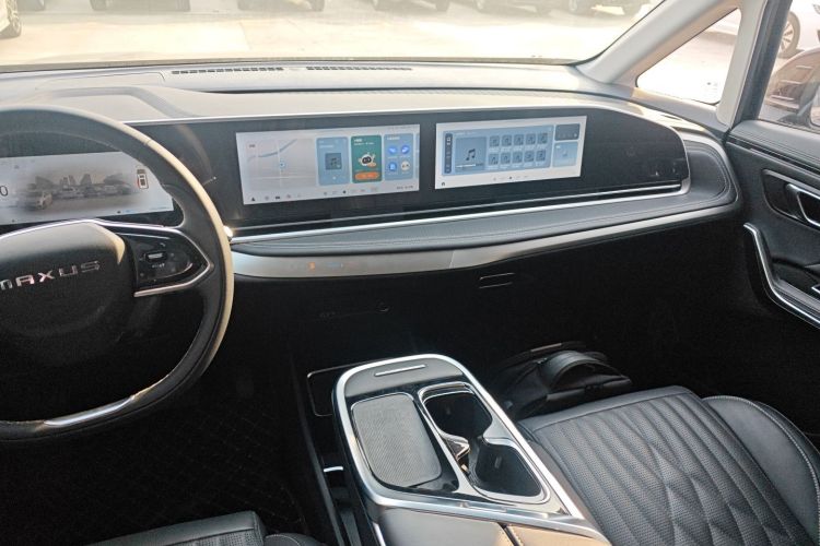 上汽大通MAXUS 大通G90 2022款 2.0T 星云七座版中控内饰16