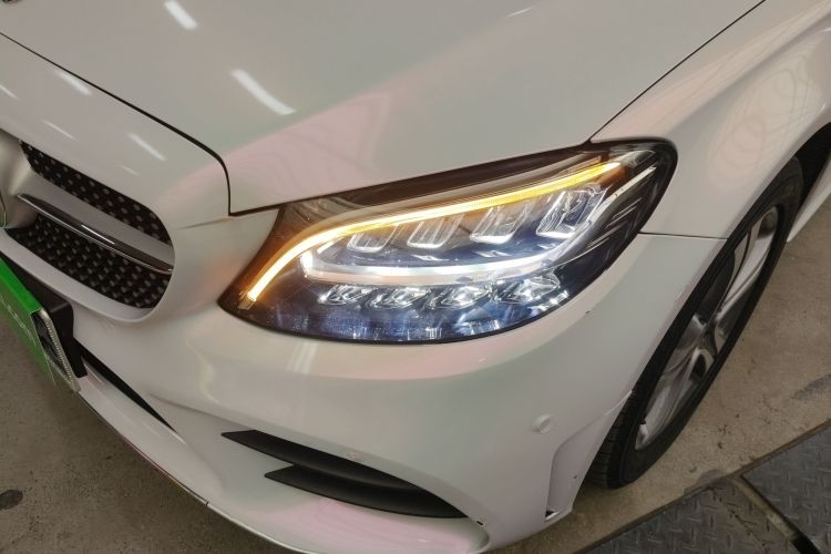 奔驰C级 2019款 C 260 L 运动版局部细节36