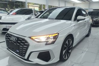 奥迪A3 2023款 A3L Limousine 35 TFSI 时尚运动型