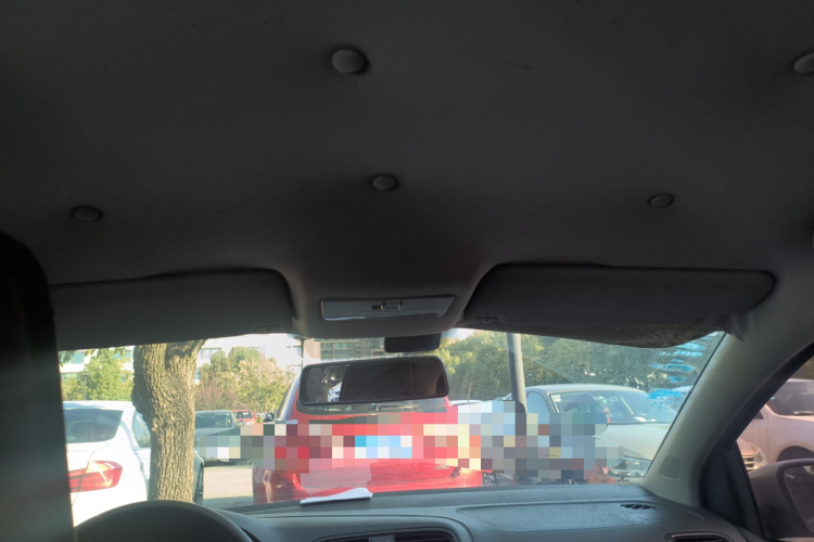 大众 Polo 2011款 1.4L 手动致乐版中控内饰22