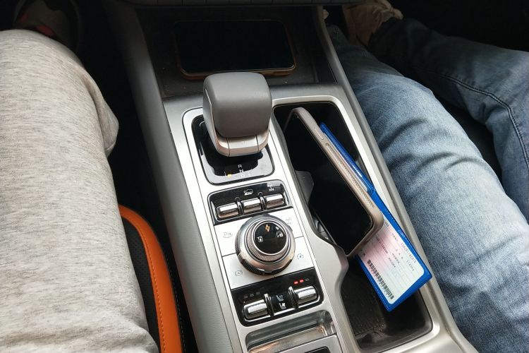 北京越野BJ40增程 2025款 进阶版中控内饰18