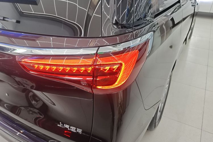 别克GL8 2022款 Avenir艾维亚 六座贤礼版车身外观6006