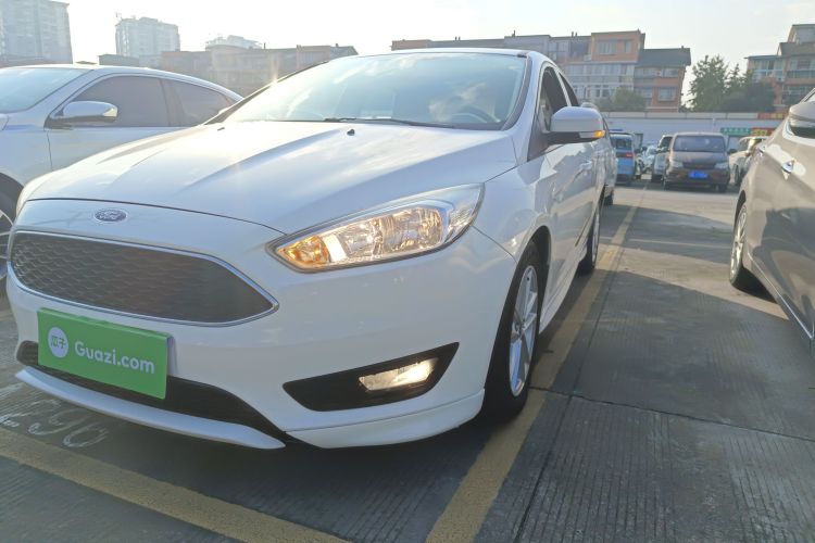 福特 福克斯 2017款 两厢 EcoBoost 125 自动超能风尚型智行版局部细节36