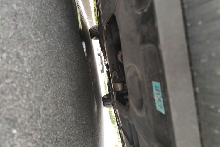 现代 帕里斯帝 2023款 3.5L 自动四驱Calligraphy局部细节9008