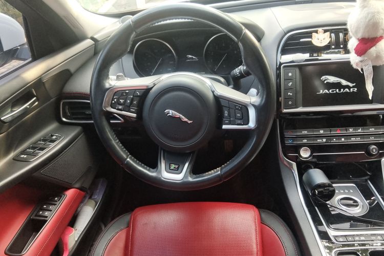 捷豹XE 2017款 2.0T 200PS R-Sport局部细节13