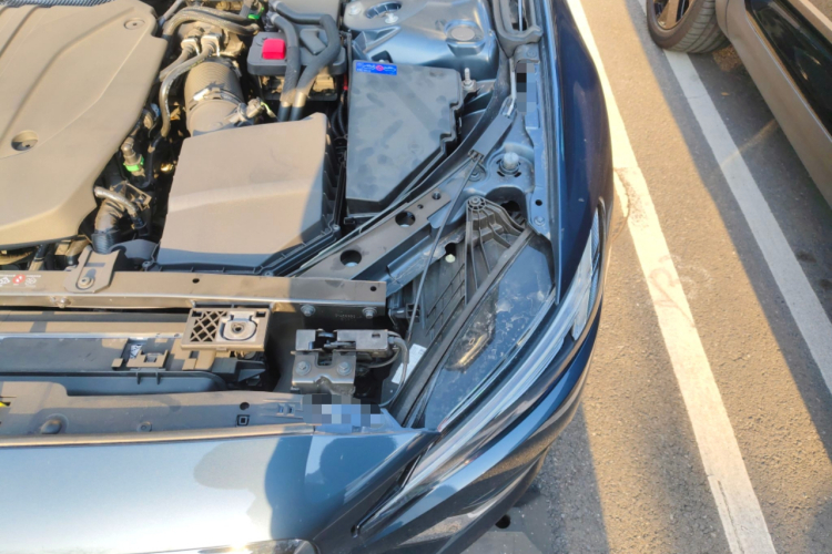 沃尔沃V60 2024款 B5 智远豪华版机舱底盘26