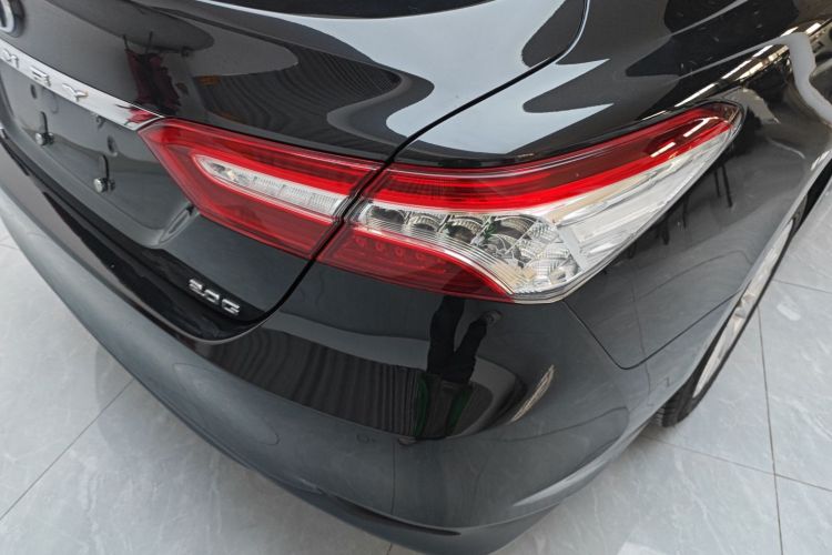 丰田 凯美瑞 2019款 2.0G 豪华版 国VI车身外观9