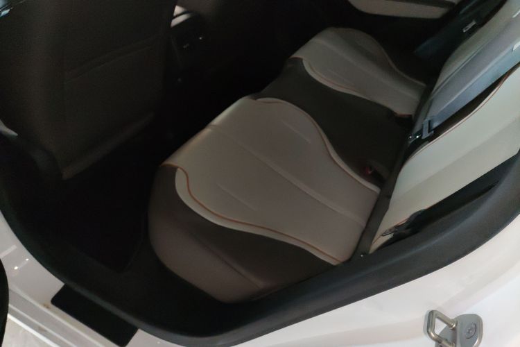 比亚迪 秦PLUS 2023款 冠军版 EV 420KM超越型中控内饰21