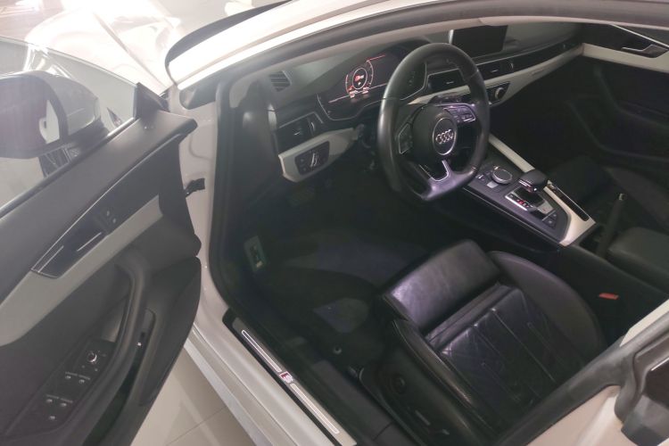 奥迪A5 2017款 Sportback 45 TFSI quattro 运动型中控内饰20