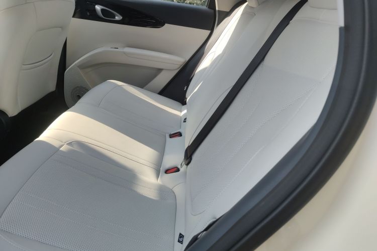 吉利银河 星愿 2025款 UP 410km 探索版中控内饰21