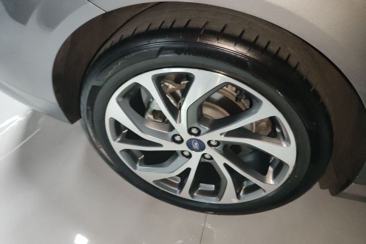 福特 蒙迪欧 2022款 改款 EcoBoost 245 至尊型车身外观6002