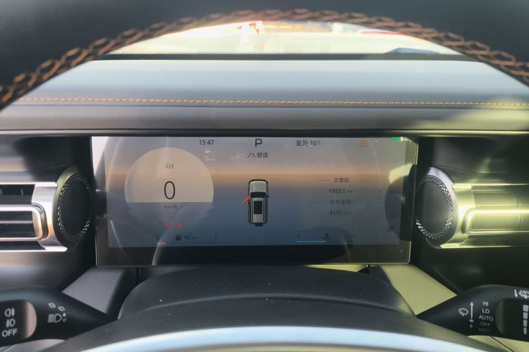 北京BJ40 2024款 2.0T 全新城市猎人版 侠客型中控内饰14