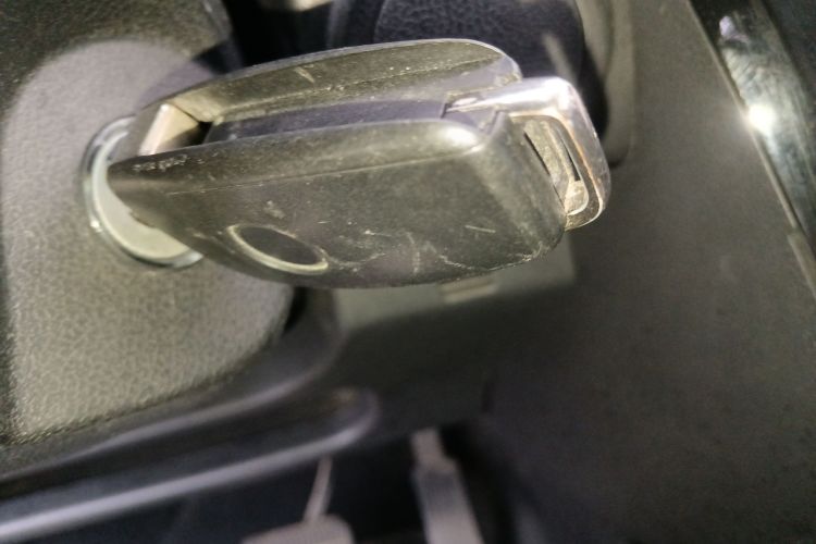 凌宝汽车 凌宝BOX 2021款 上官婉儿版中控内饰7001