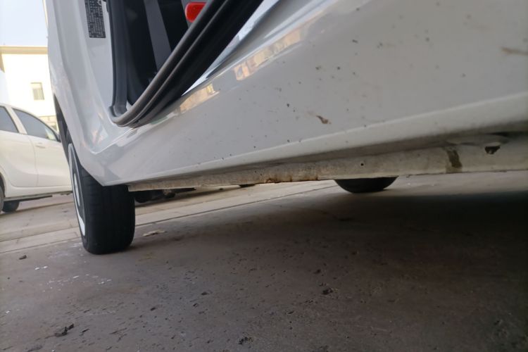 五菱汽车 宏光MINIEV 2022款 轻松款 三元锂局部细节9001