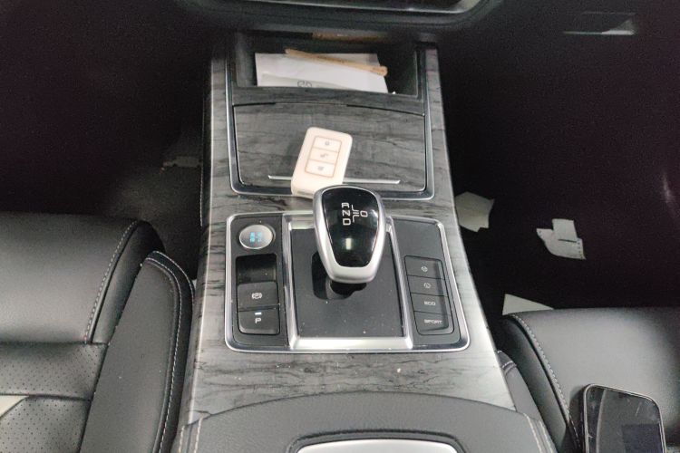 比亚迪 秦Pro新能源 2018款 EV500 智联领耀型中控内饰18