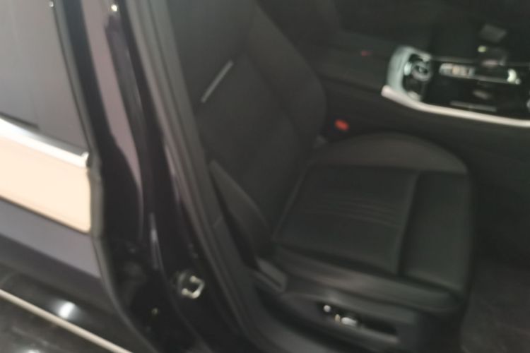 红旗H9 2022款 2.0T 智联旗享版局部细节41