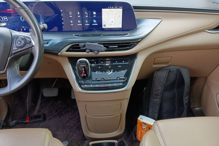 别克GL8 2021款 ES陆尊 653T 尊享型中控内饰16