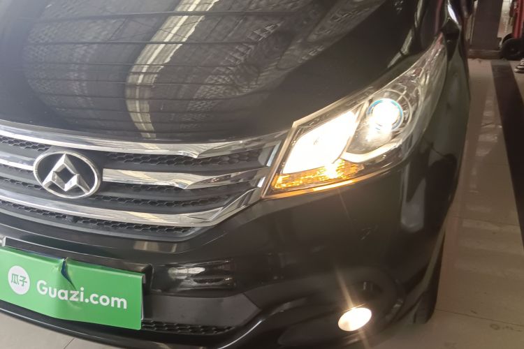 上汽大通MAXUS 大通G10 2016款 1.9T 自动精英版 柴油 国V局部细节36