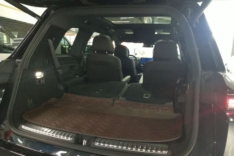 理想汽车 理想L9 2023款 Pro机舱底盘23