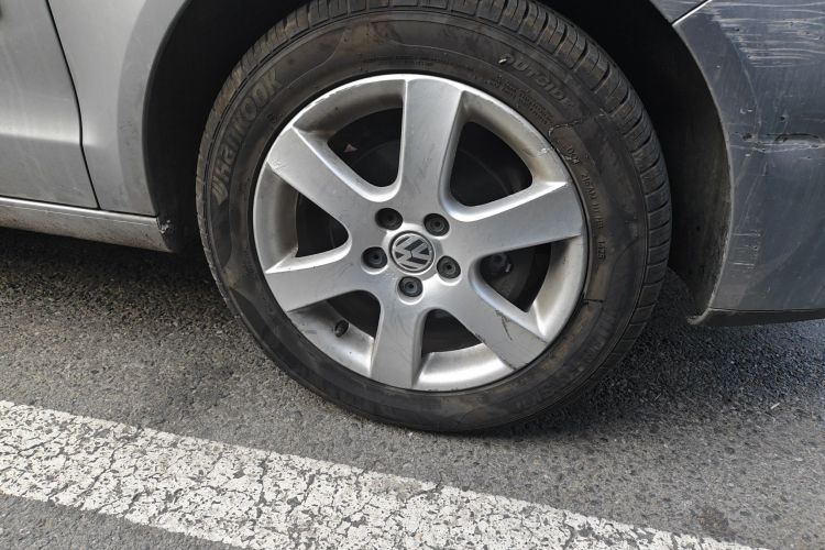 大众 Polo 2009款 劲取 1.6L 自动雅致版车身外观10