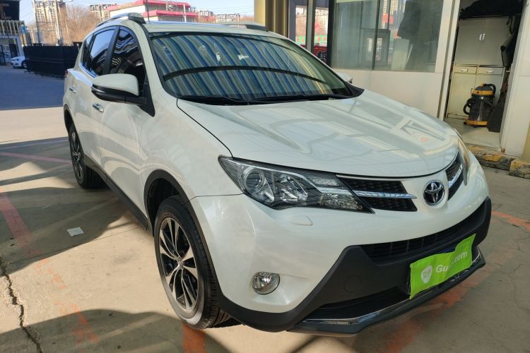 丰田 RAV4荣放 2015款 2.5L 自动四驱尊贵版车身外观3