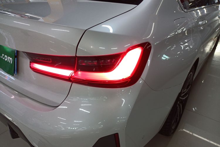 宝马3系 2024款 325Li M运动套装车身外观9