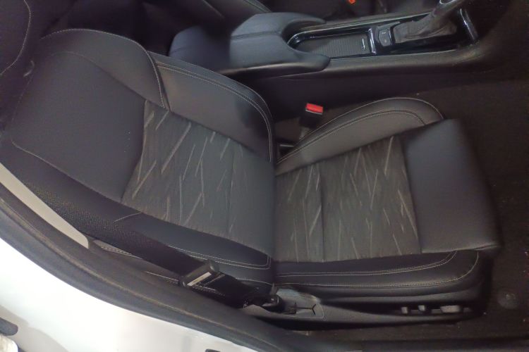 凯迪拉克ATS-L 2014款 25T 舒适型中控内饰41