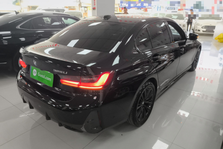 宝马3系 2024款 325Li M运动曜夜套装车身外观7
